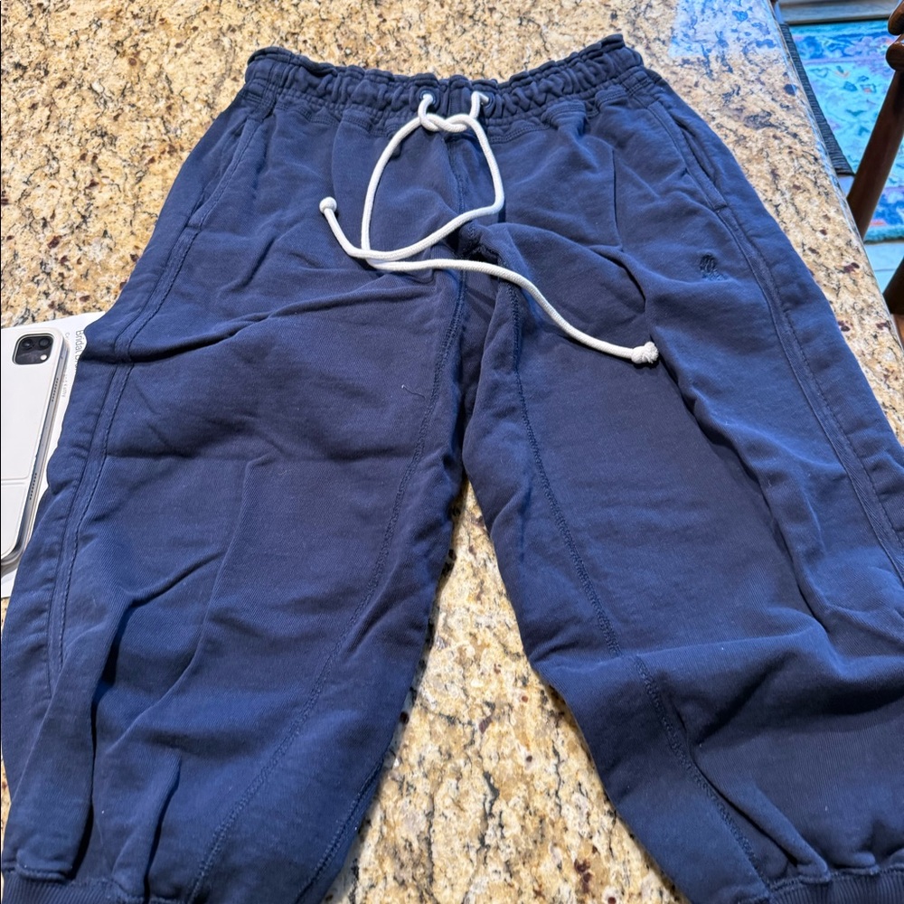 FP MOVEMENT flutter cropped joggers. Navy - Picture 5 of 6